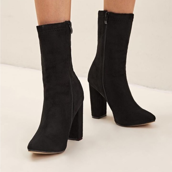 Black Point Toe Chunky Boots - Picture 4 of 4